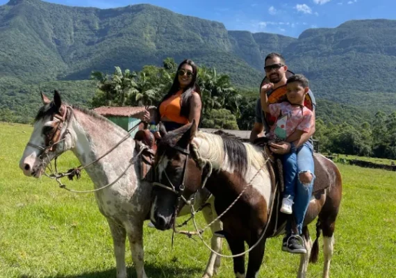 CanionBase-CavalgadaEmFamiliaNosCanyons